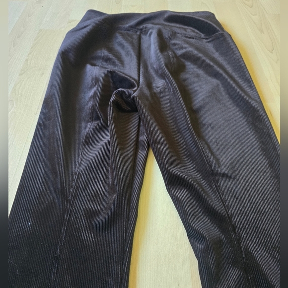 White House Black Market Runway Leggings Size 6 Short Velvet Corduroy Back Seam - Picture 5 of 10